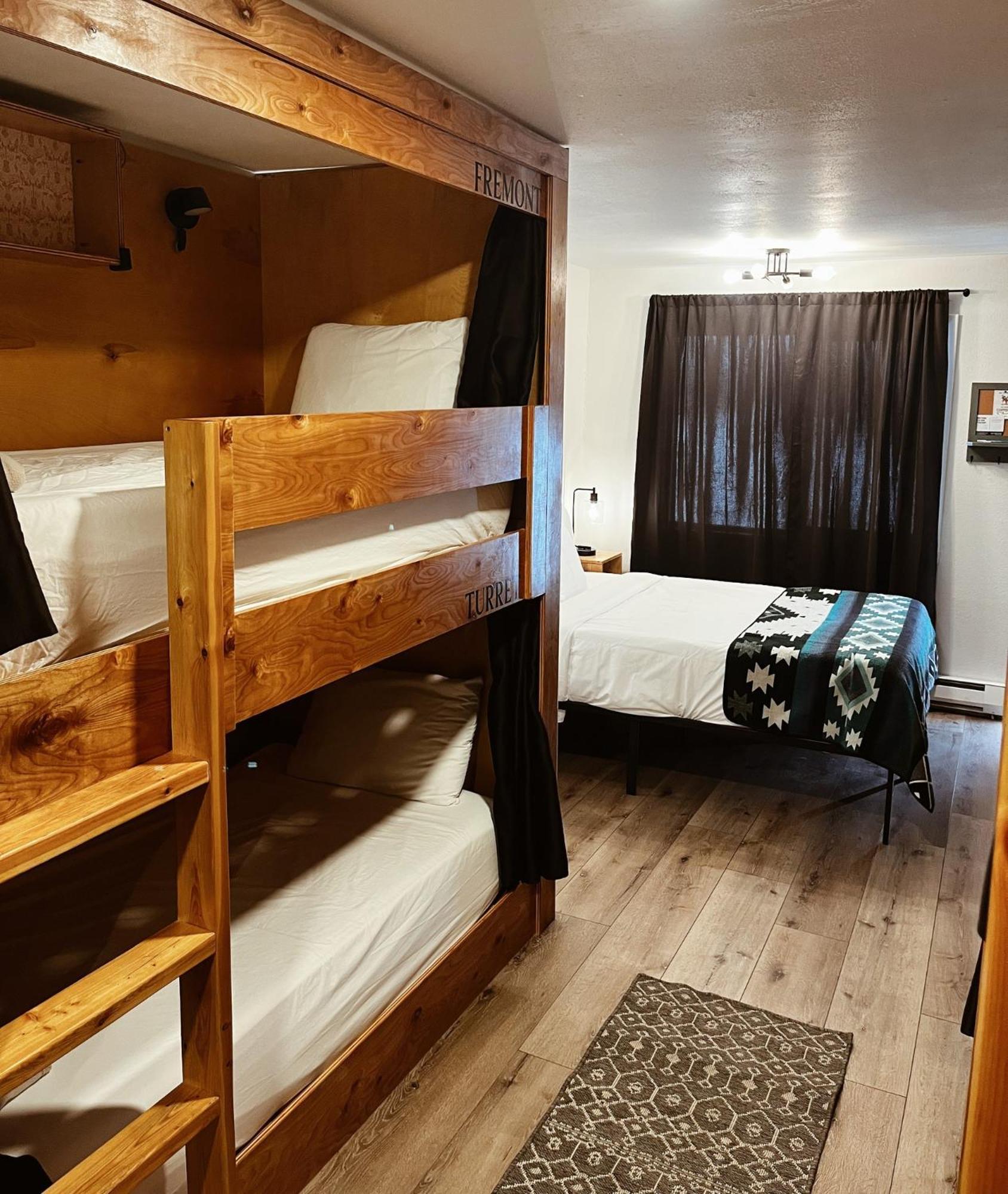 Jackalope Motor Lodge Pinedale Ngoại thất bức ảnh